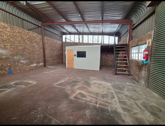 145M² WAREHOUSE TO LET IN WADEVILLE